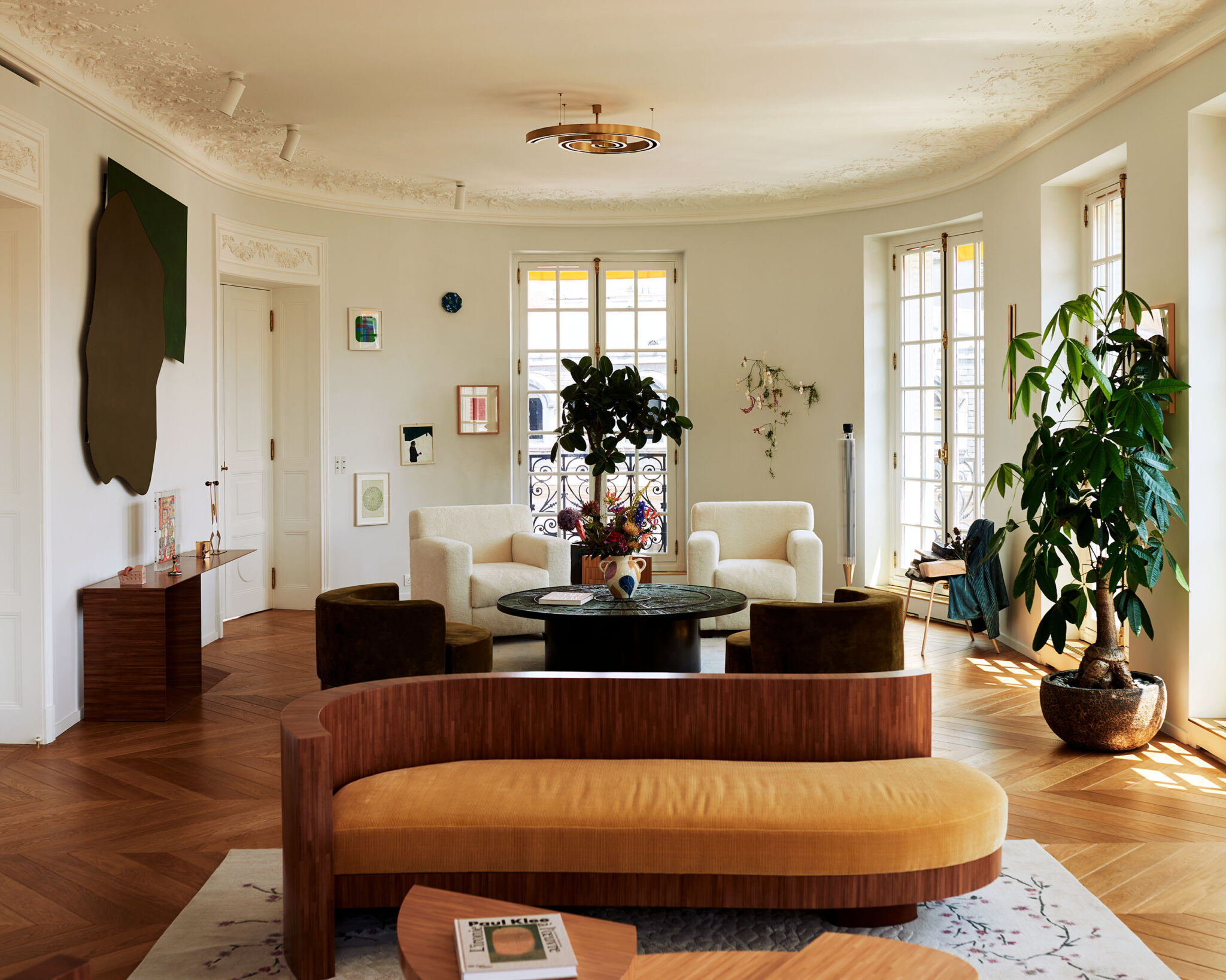 L'Art De Vivre - An Inspiring Haussmannian Apartment In The Heart