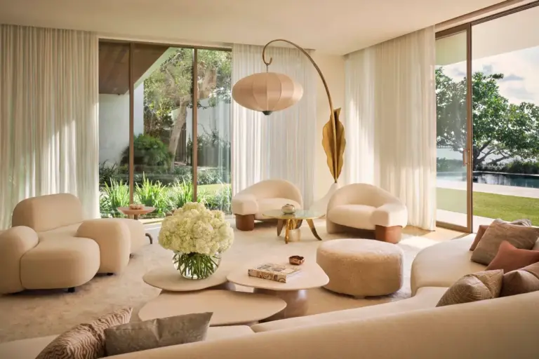 Here’s How The Minimalist Style Improved This Florida Home