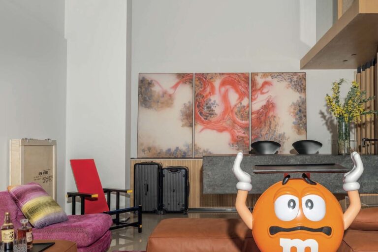 Embracing Eclectic Modern Interior Design for Family Living