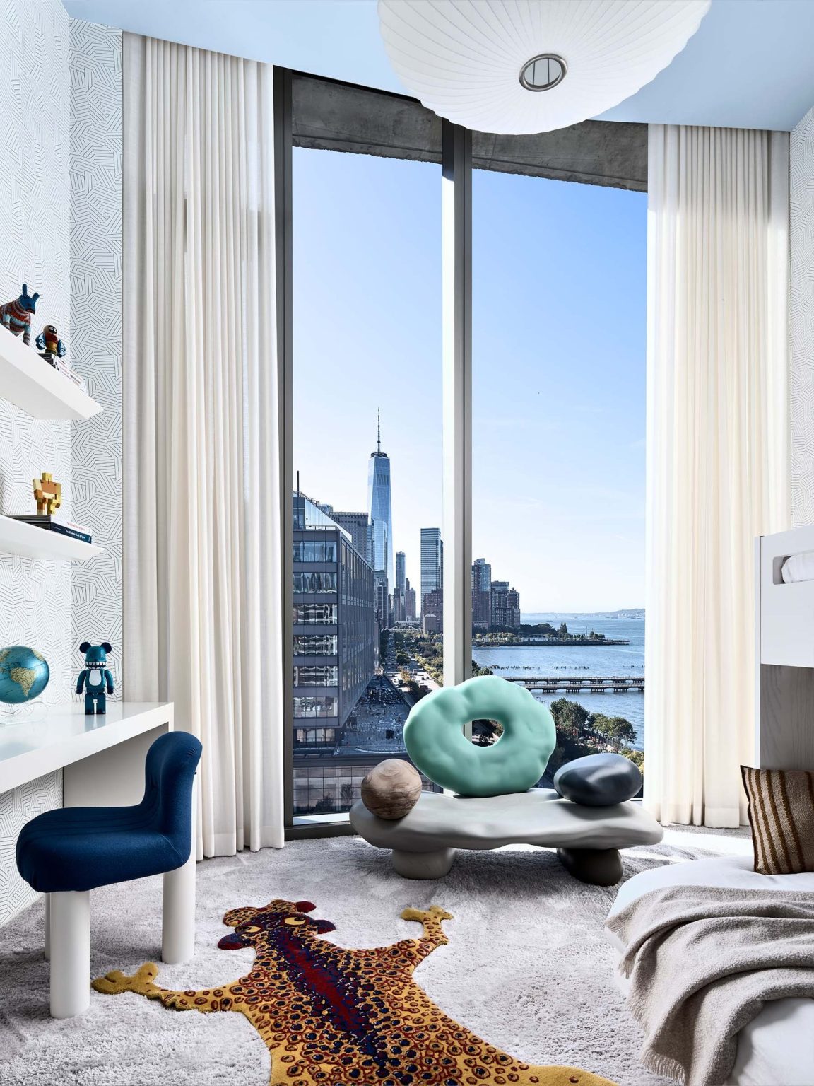 An Amazing Design By Kelly Behun - Artistic Apartment In Manhattan