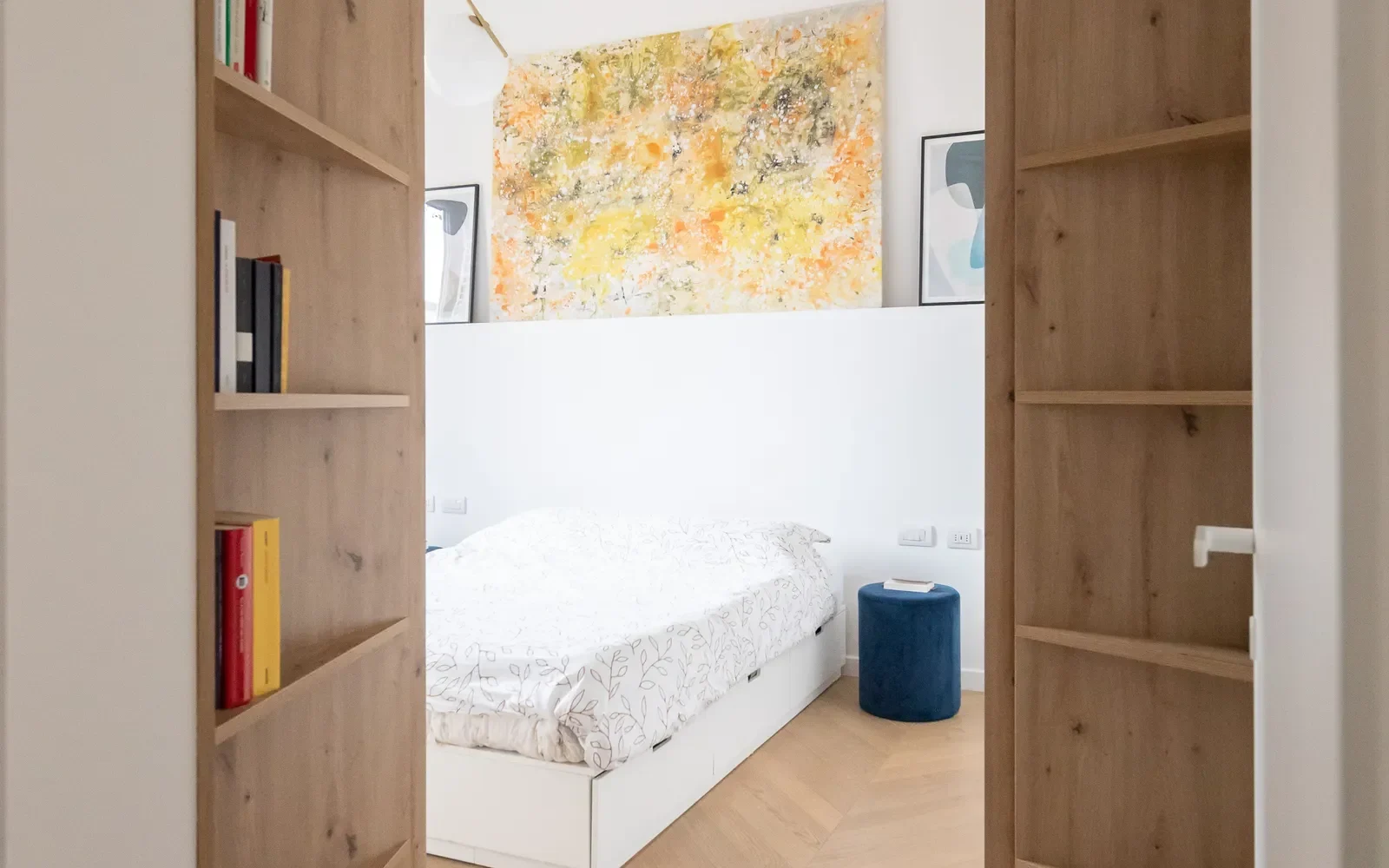 Mindful Art in a Feng Shui bedroom 