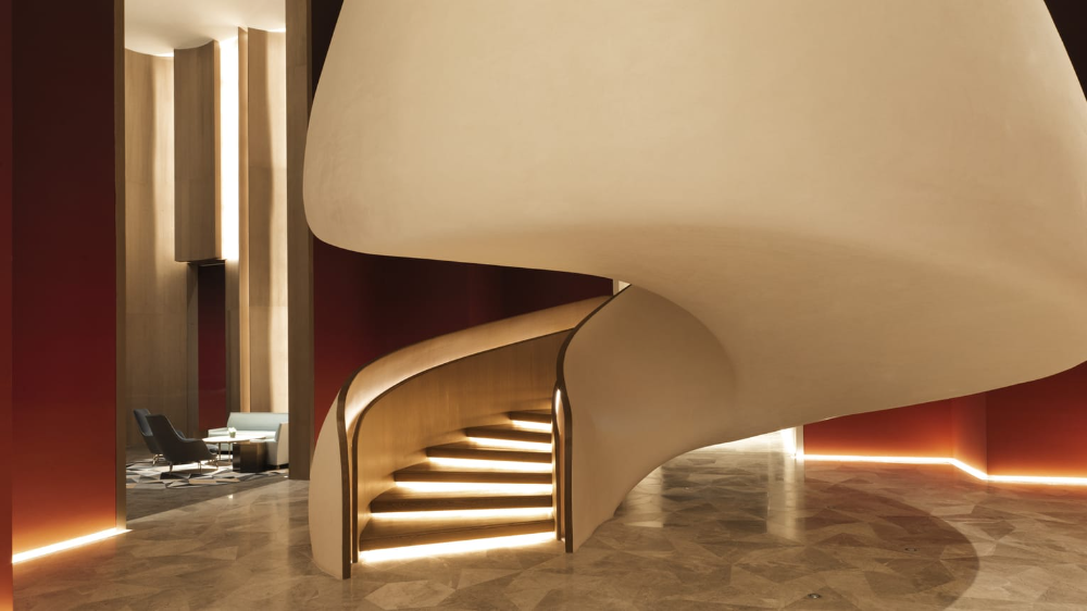 Staircase with organic design 