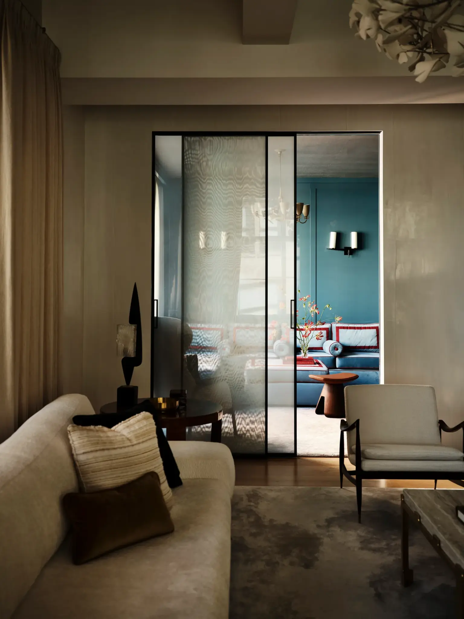 The Rise of the 1970s Members Club Aesthetic in Modern Interiors