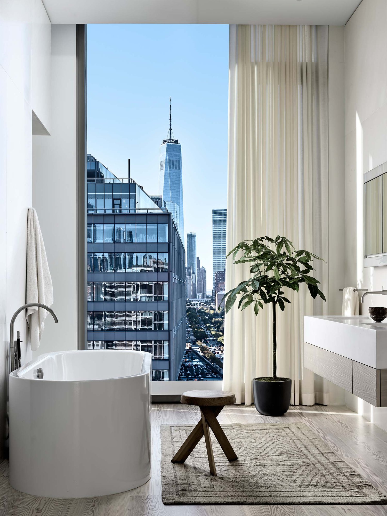 Neutral modern bathroom