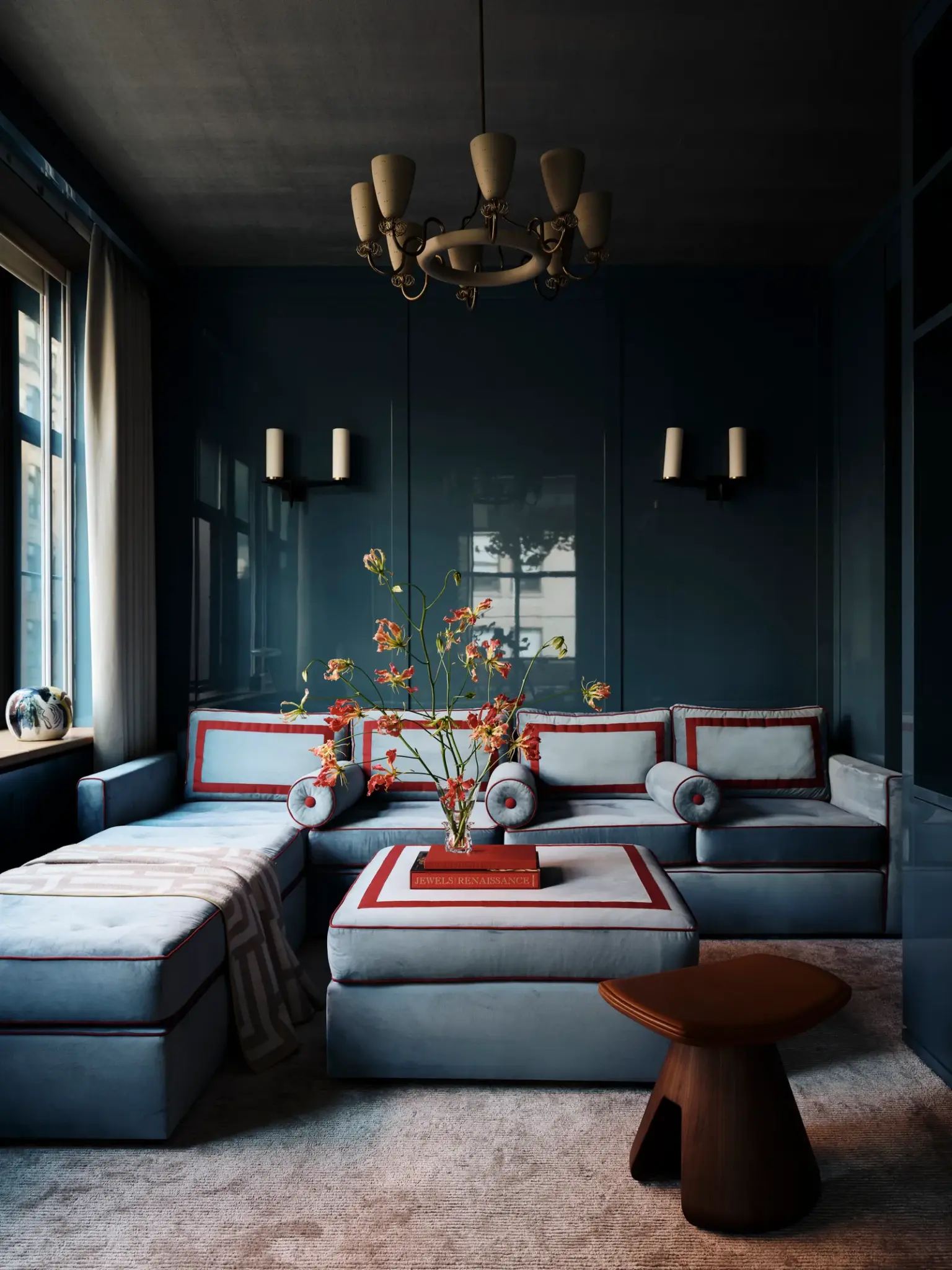 The Rise of the 1970s Members Club Aesthetic in Modern Interiors