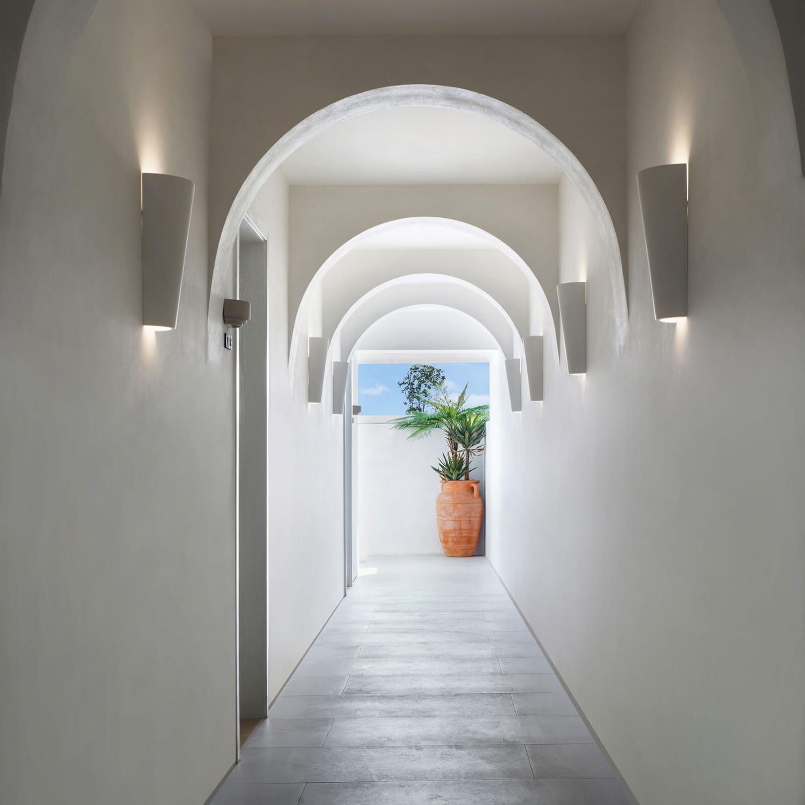 luxury hotel design - entrance by studio GS