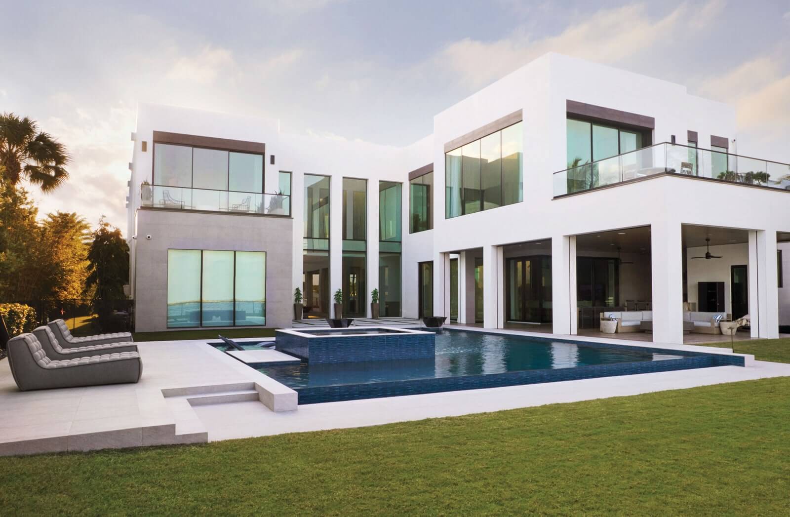 Serena Williams new home in Florida with an infinite pool and a big outdoor space