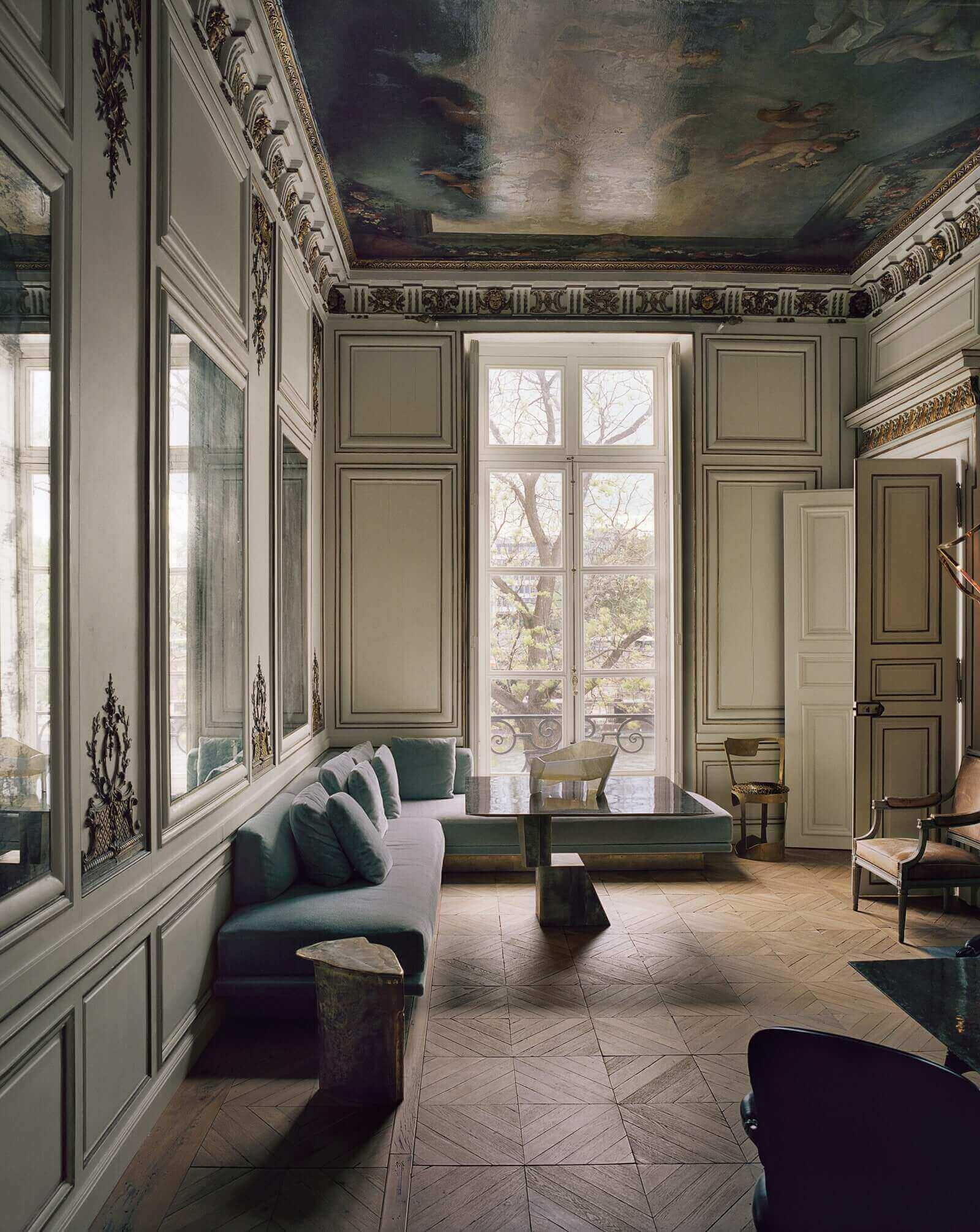 The Juxtaposition of Classicism and Contemporary In The Heart Of Paris