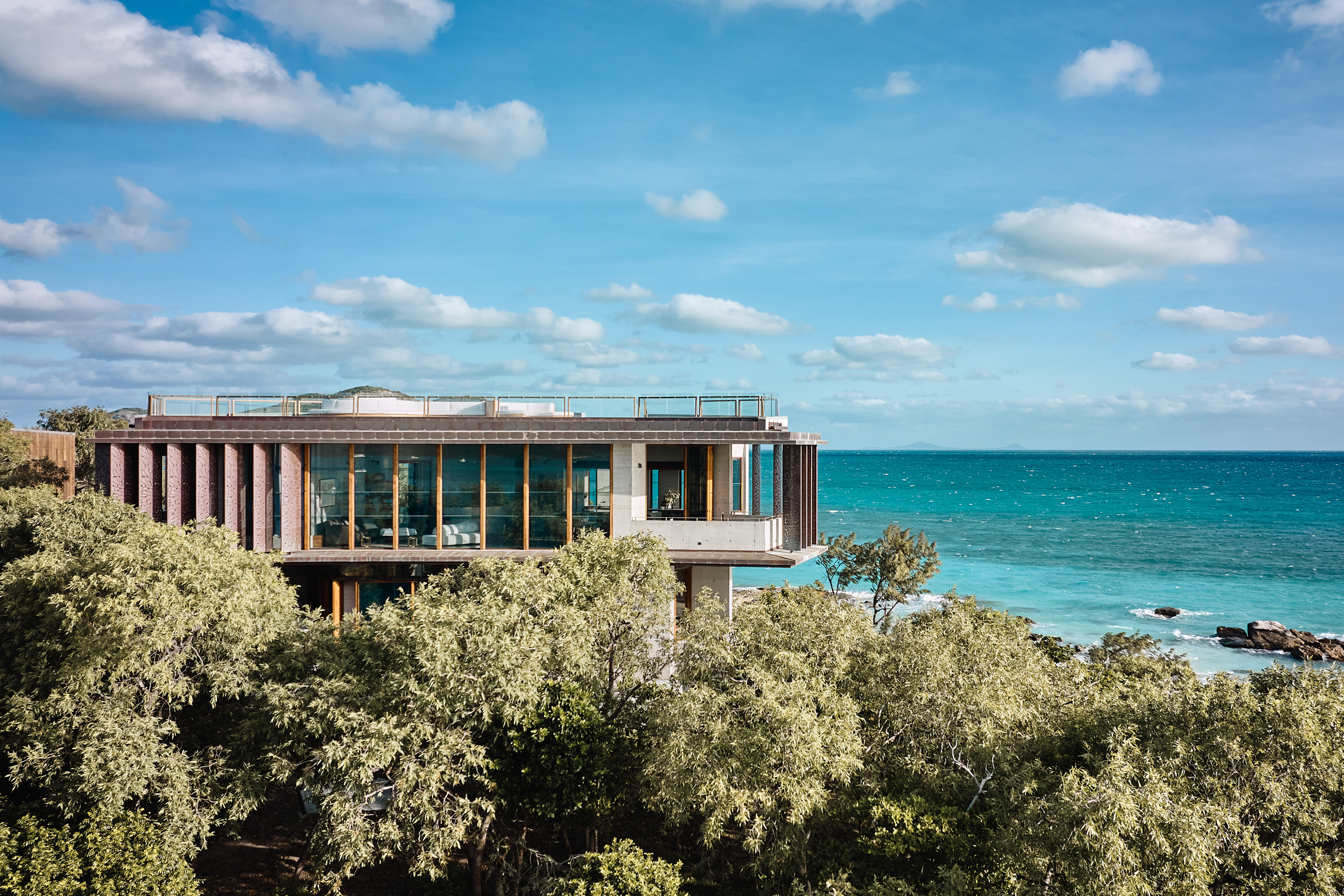 Brutalist House in the Great Barrier Reef