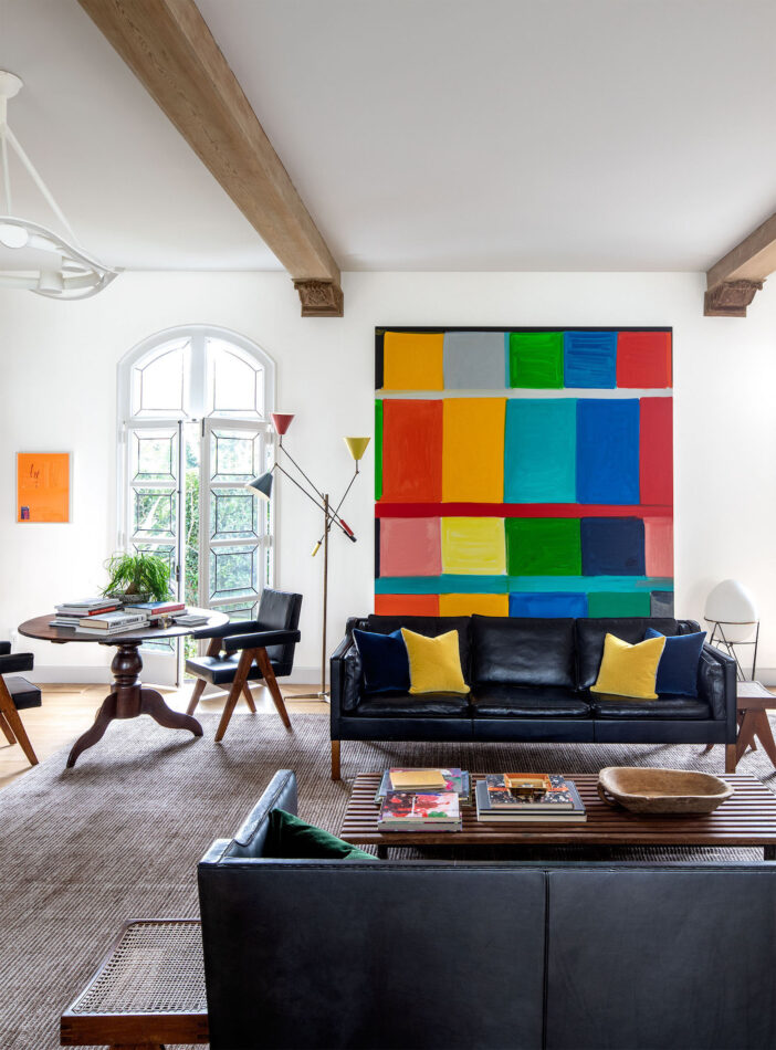12 Modern Apartments Where The Art Elevates The Interiors
