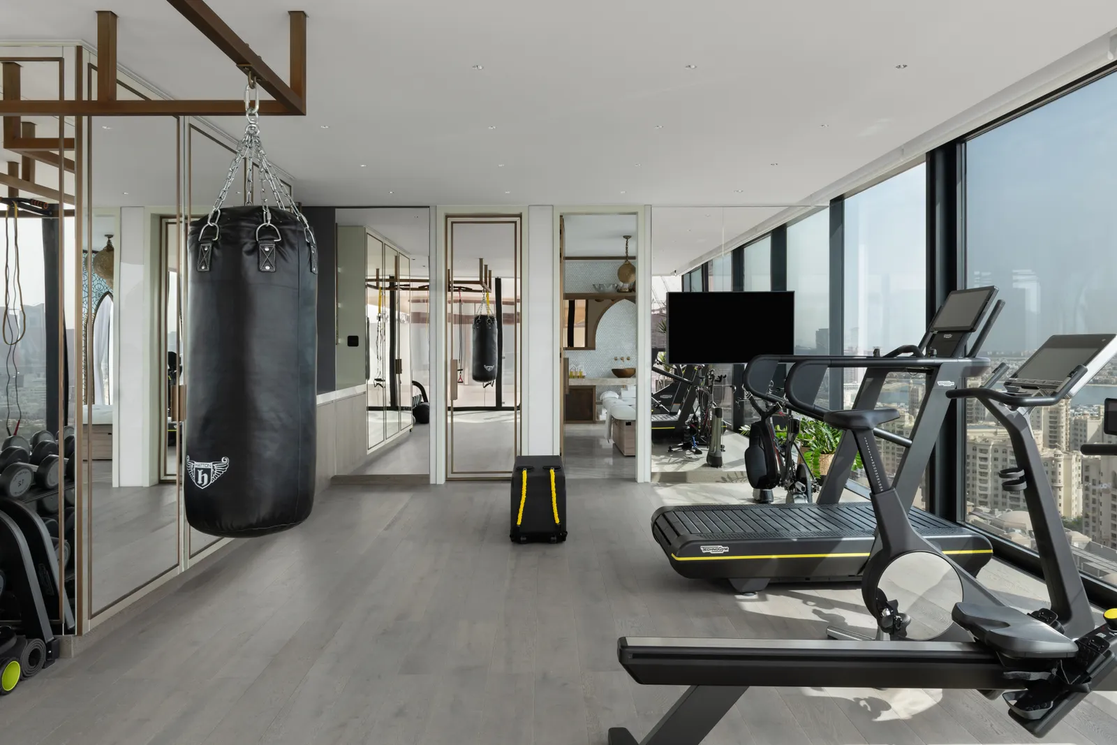 minimalist decor