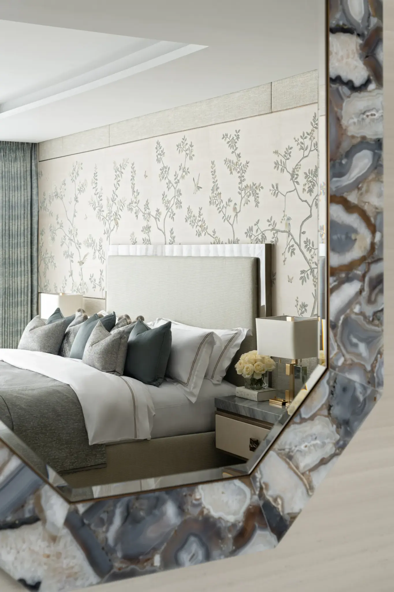 minimalist decor