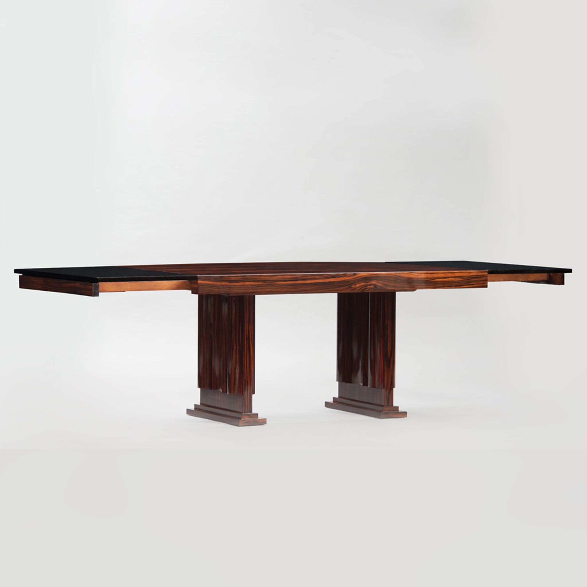 Best dining tables by Hommés Studio