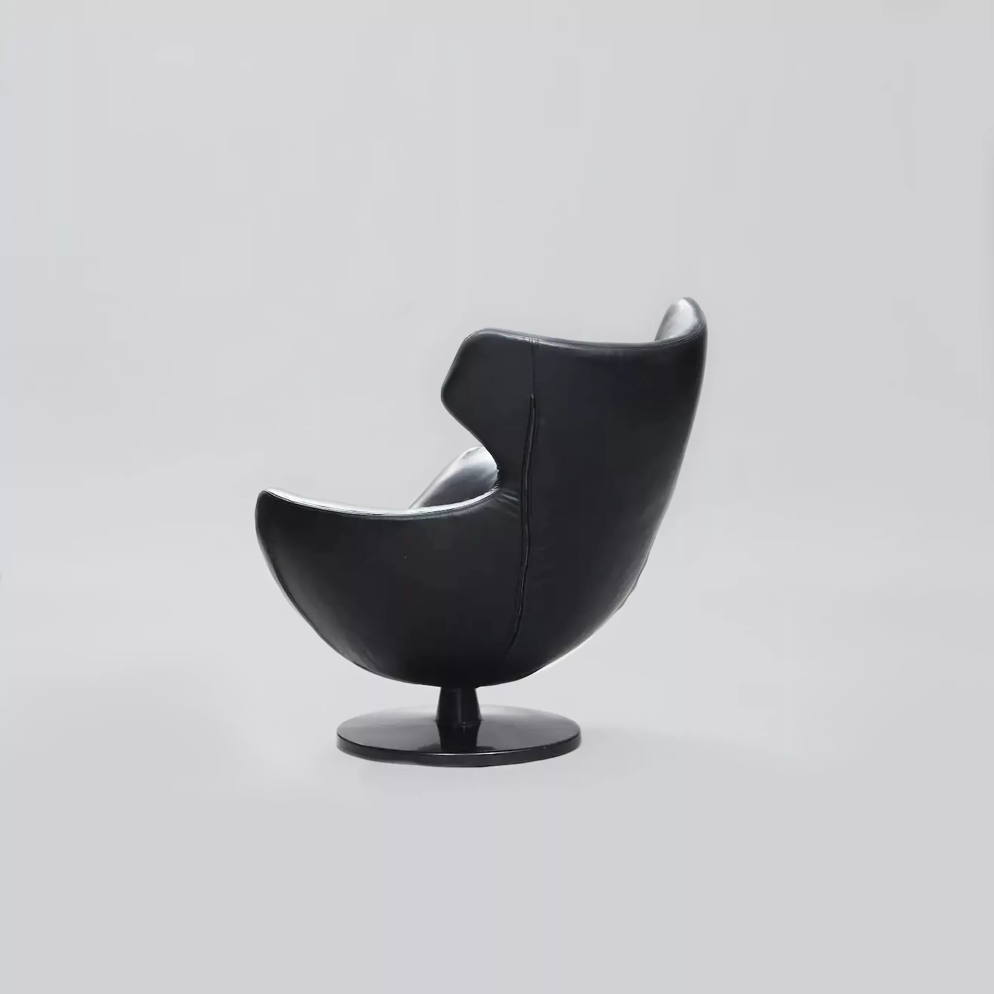 フェニックスPierre Guariche/SK660 ArmChairピ Pierre Guariche SK660 Lounge Chair — ombre