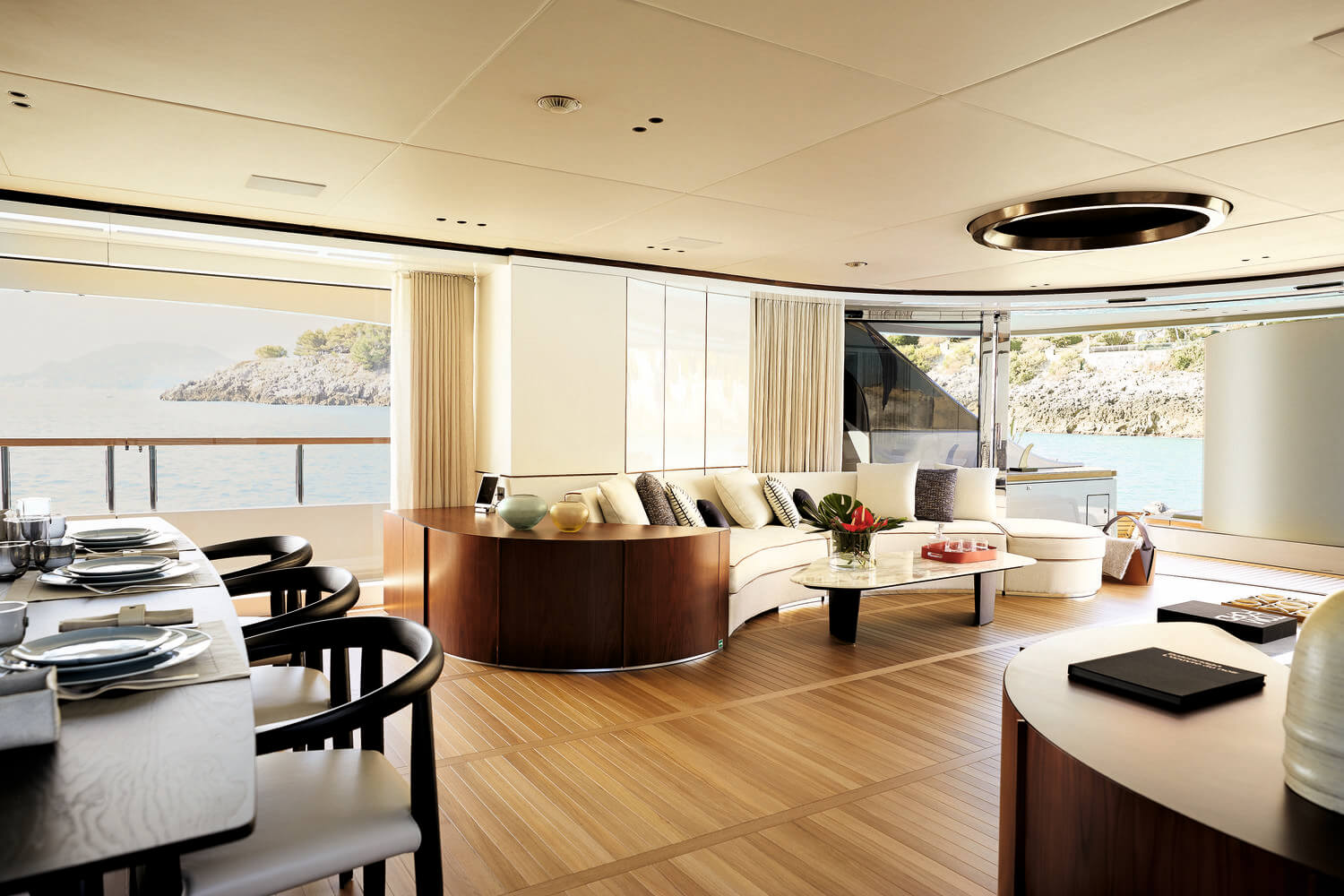 Luxury Penthouse on-board Benetti yacht