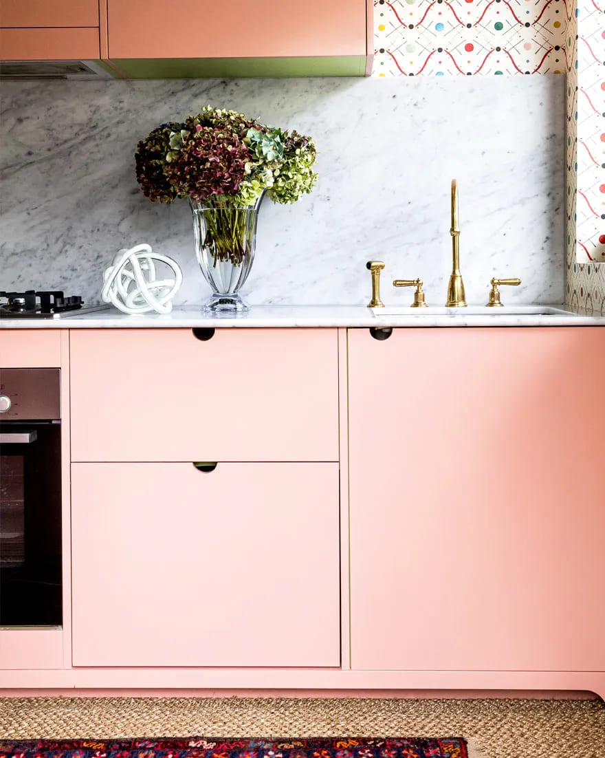 Coral Tones: 12 Luxury Ideas To Brighten Your Walls