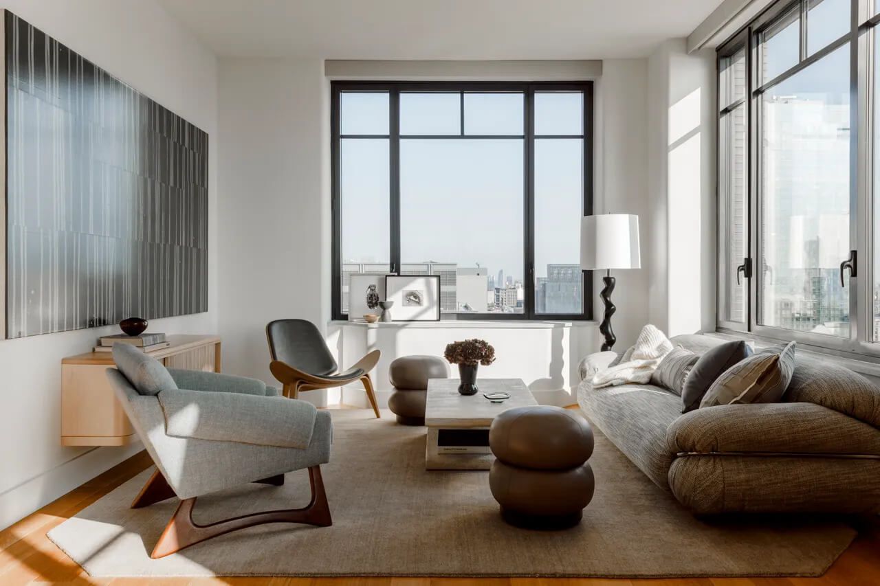 A New York City Condo on the 27th Floor of a Luxury Building