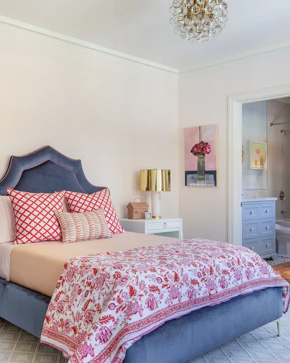 Coral Tones: 12 Luxury Ideas To Brighten Your Walls