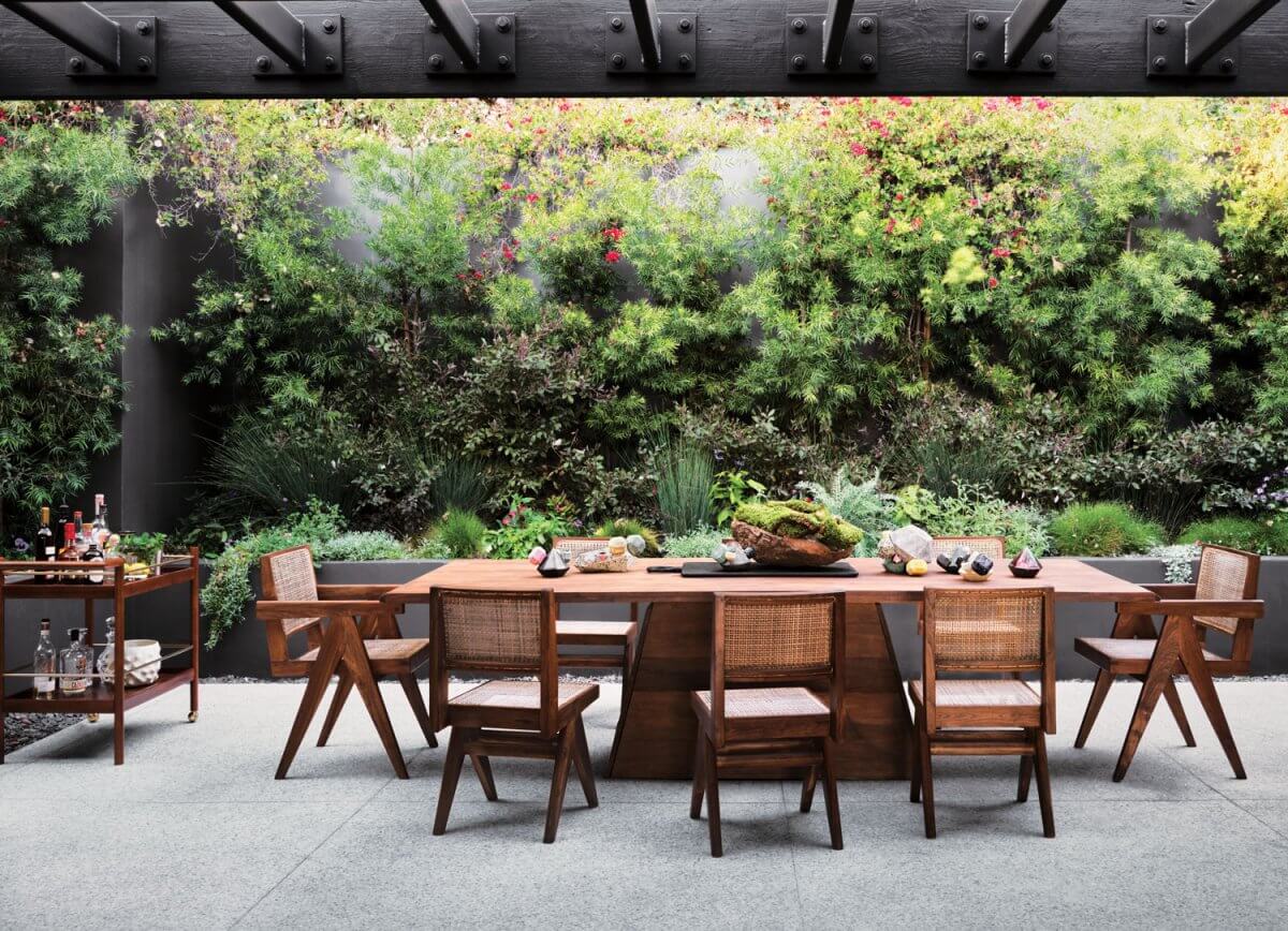 Inside An Art-Filled Luxury Home in Hollywood Hills