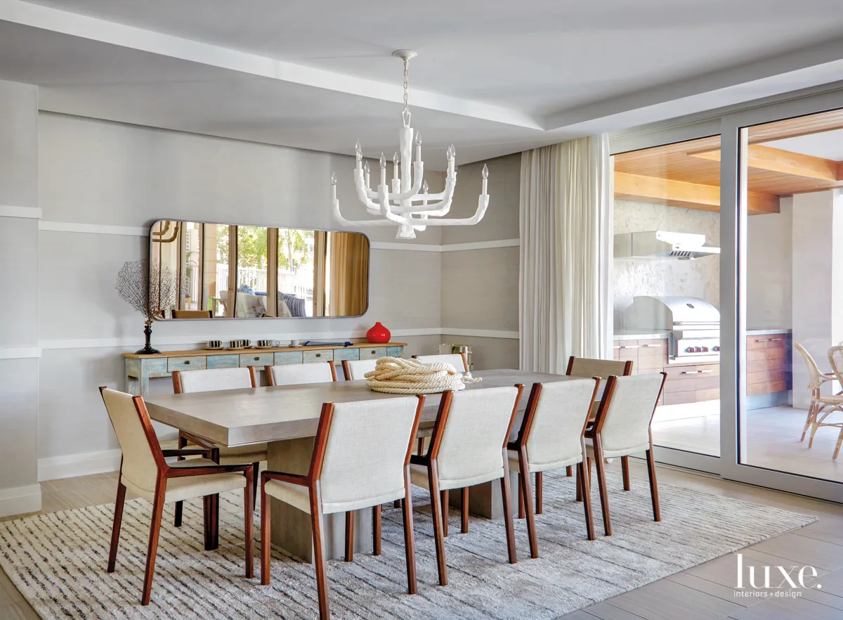How To Decorate A Dining Room with mixed styles