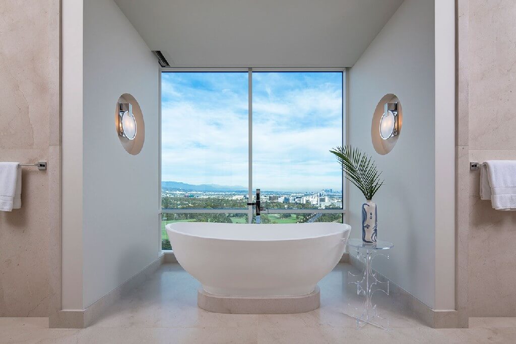 LA Penthouse - modern bathroom design