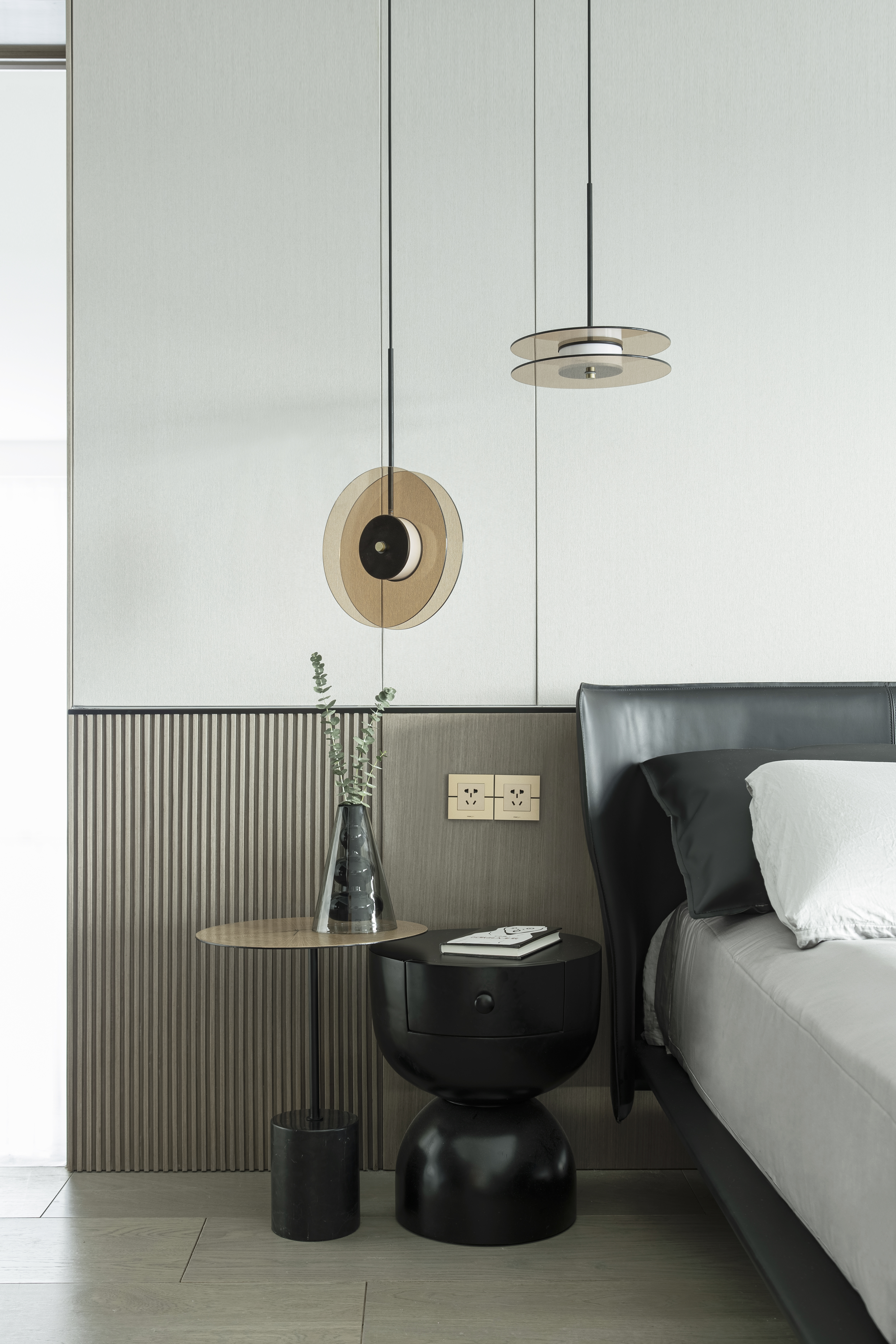 The pursuit of happiness reflected in the luxury apartment by Muxin Studio - Master Suite