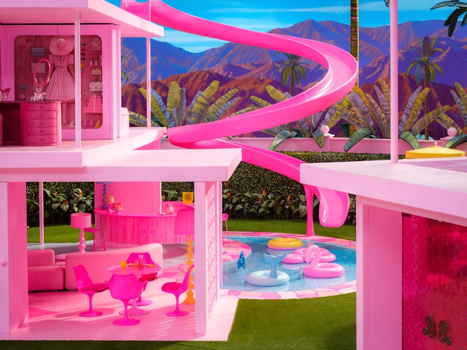 Barbie dream 2025 house backdrop