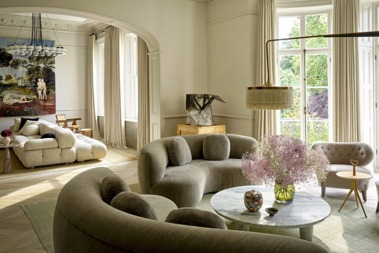 Elegance in Notting Hill: Olivia Williams Timeless Design