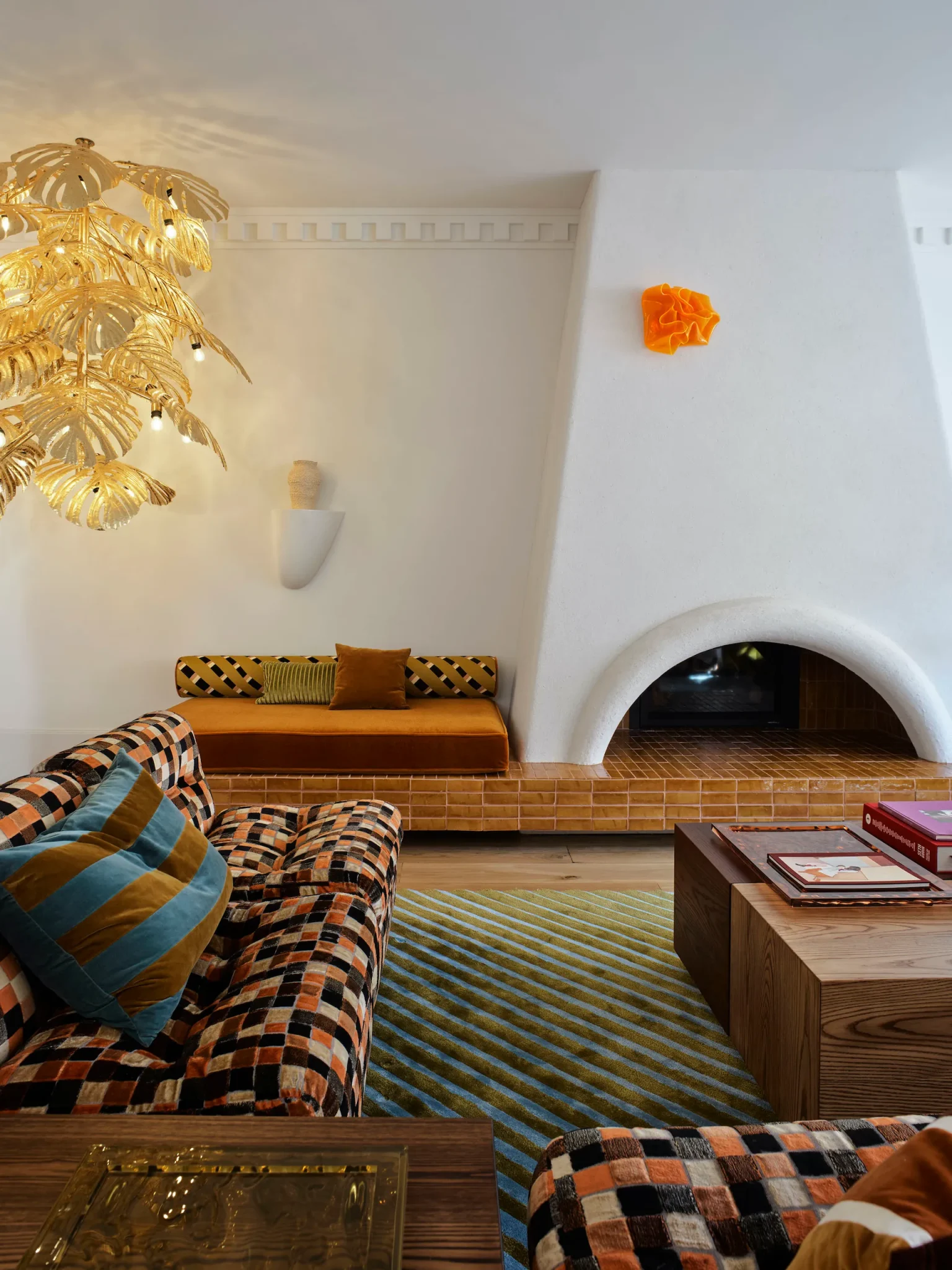 Eclectic decor in mixed patterns in the living room