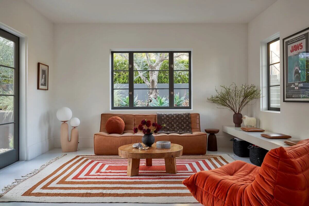 Take a look into the inspirational, full of esquisite designer pieces, Ashley Tisdale's home in LA