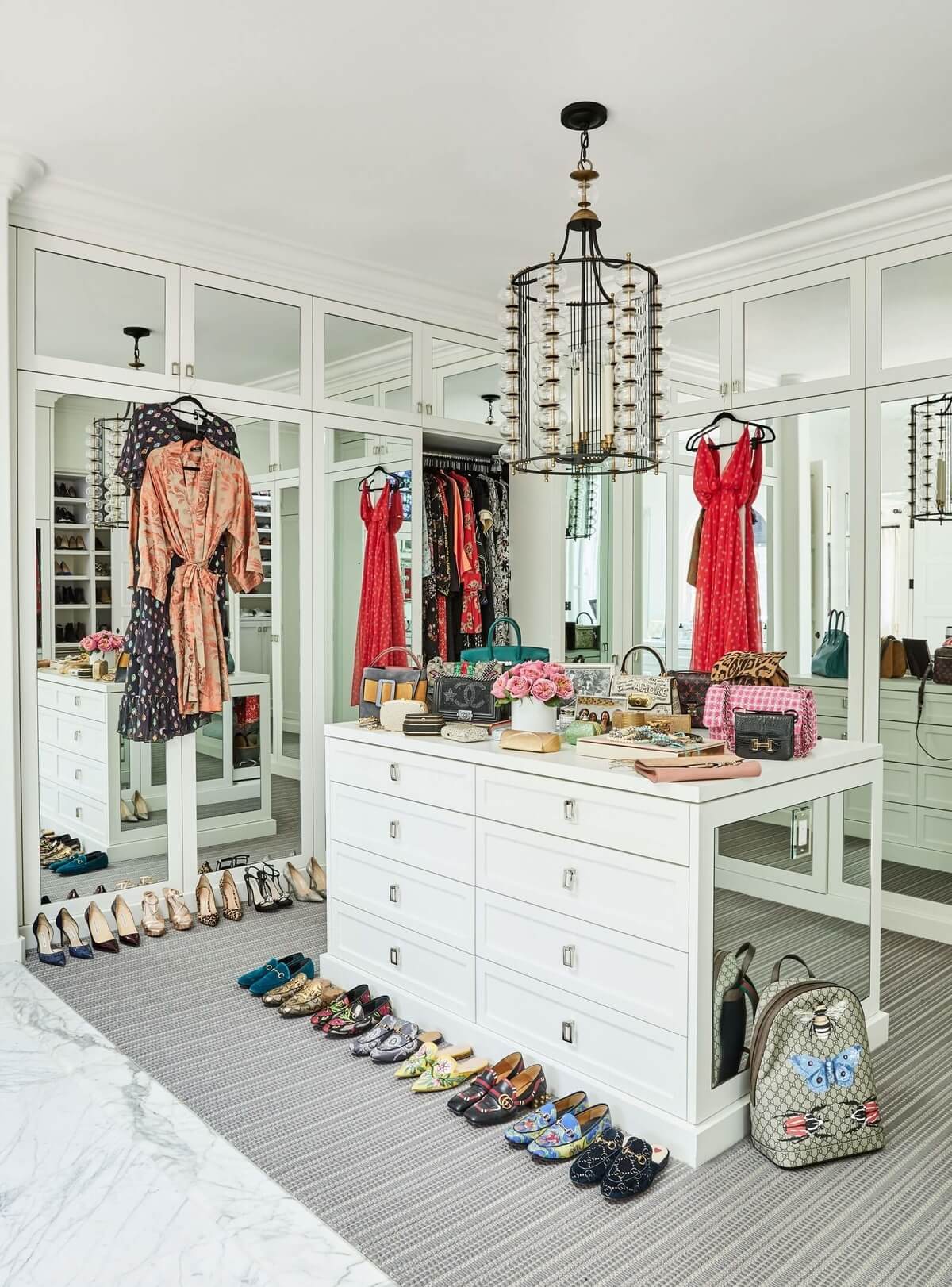 16 Luxe Walk-In Closet Designs For A Traditional Home