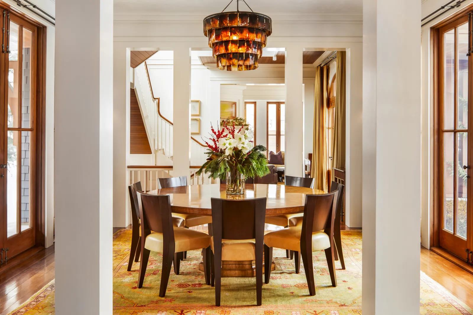 Celebrity Home Style - Celebrity dining room