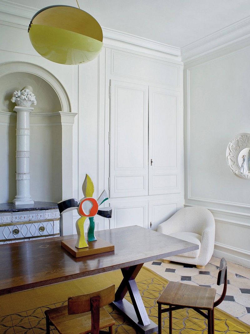 Memphis style in a classic French apartment by Charles Zana