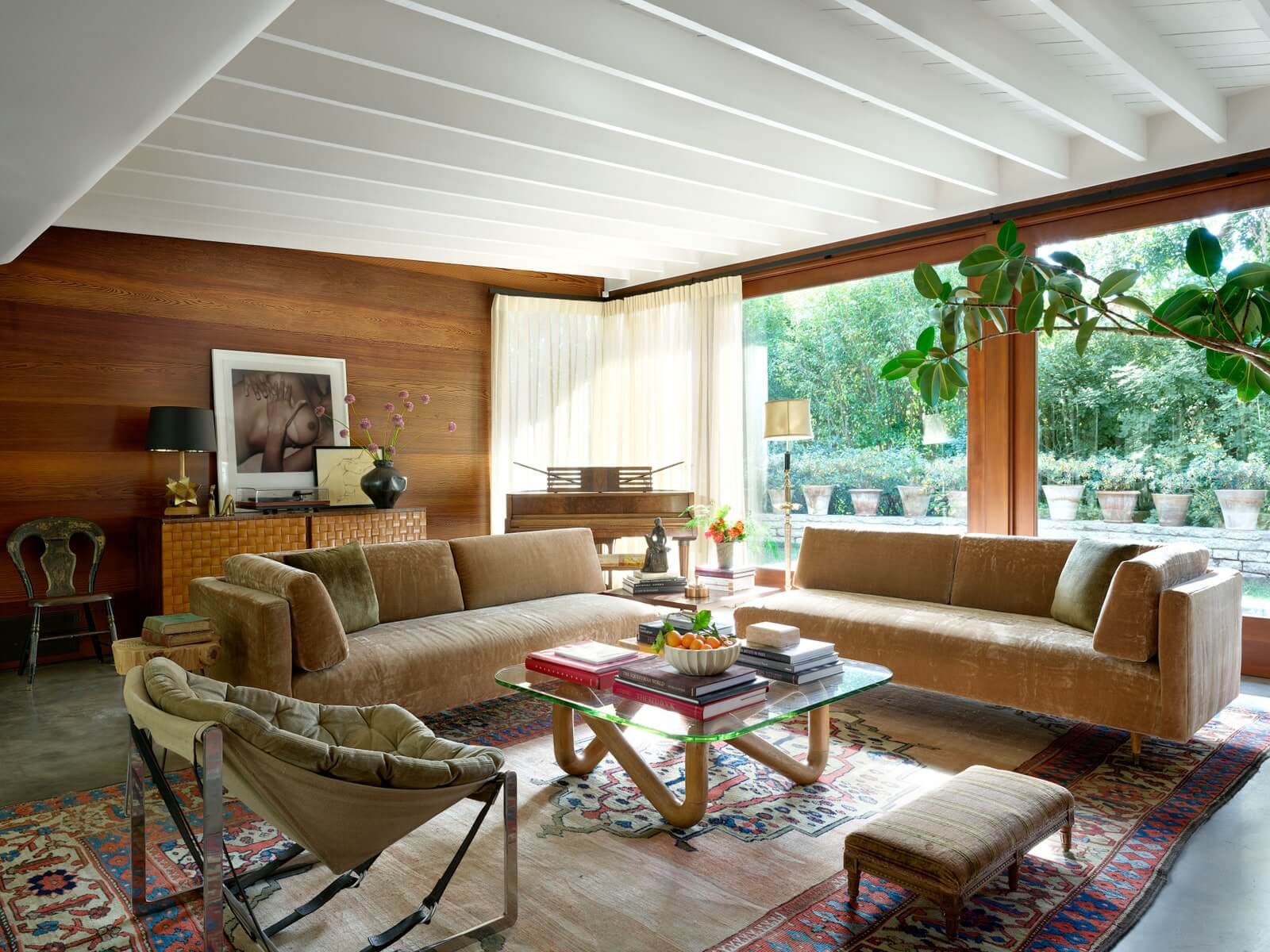 Dakota Johnson's midcentury 