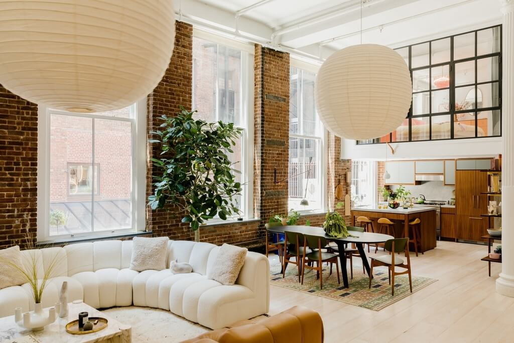 Elsa Hosk Loft in Soho fullfiled with Vintage Furniture