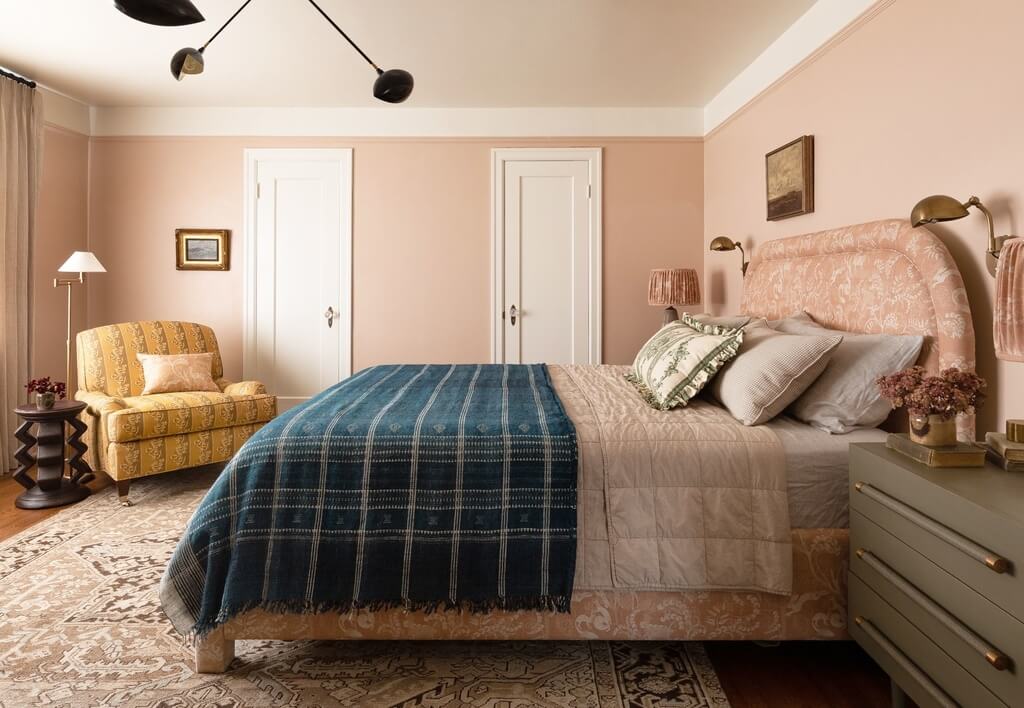Pale Pink - Earthy Tones Bedroom