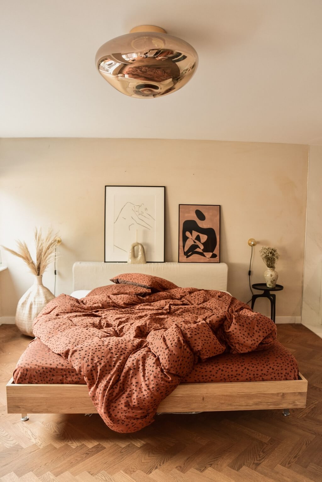 On Trend: Earthy Tones Bedroom Ideas | Hommés Studio | Modern Interior