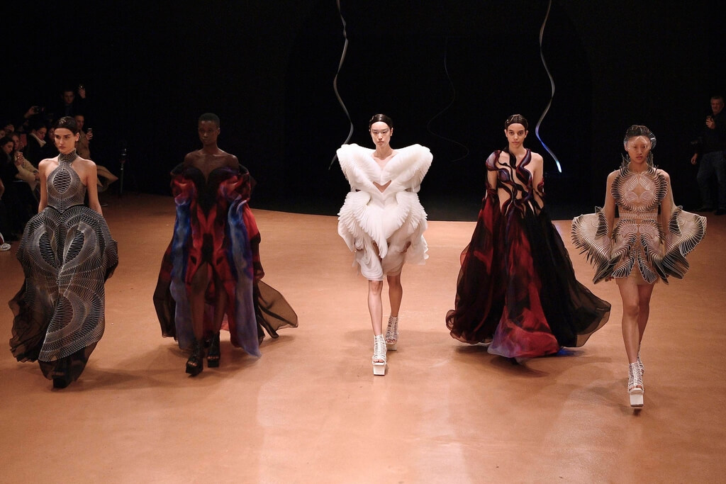 Iris Van Herpen And The Architecture Fashion Couture | Hommés Studio