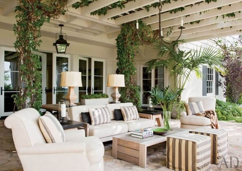 Outdoor Living Room Layout