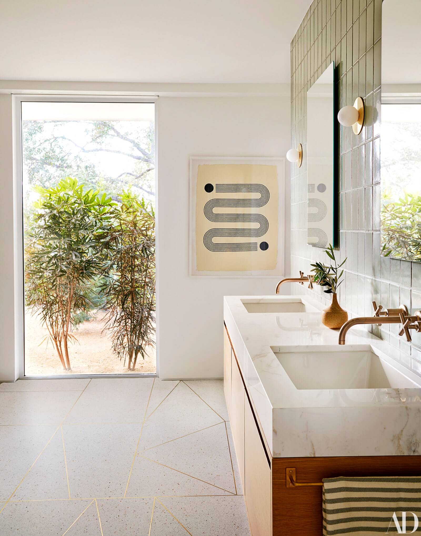 Mandy Moore Home in Pasadena - Bathroom Inspiration - Inside The Best Celebrity Homes