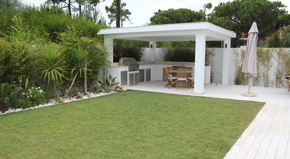 Luxury Outdoor Kitchen Design