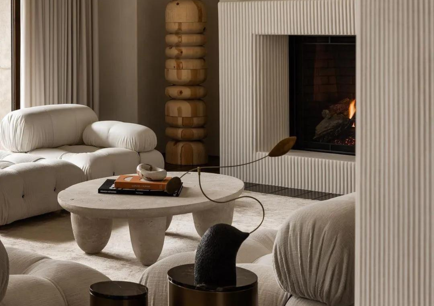 Modern Luxury for Summer Houses: 10 Must-Have Pieces