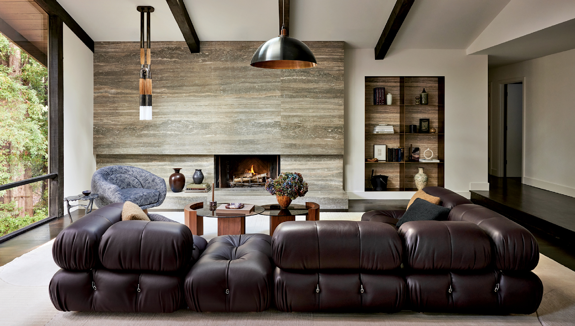 Transformative Design: A Fall-Inspired Silicon Valley House, living room