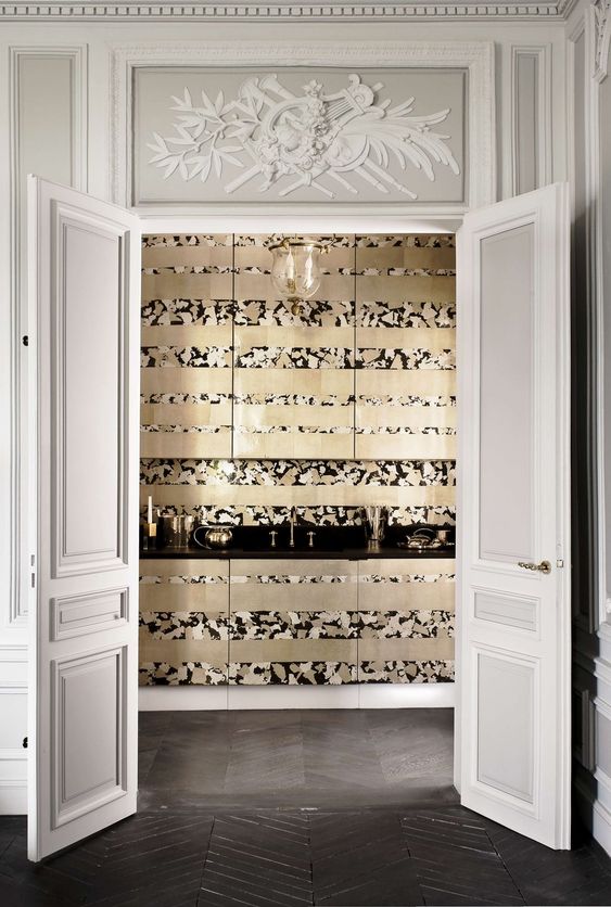Mesmerizing redesign of 18th-century Parisian luxury apartment - Bar