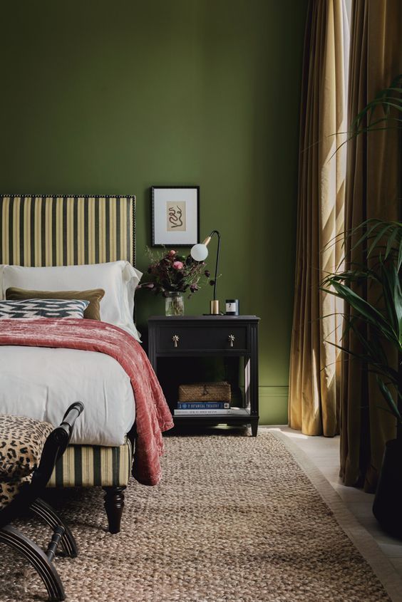 Stunning Green Bedroom Color Ideas to Freshen Up Your Space