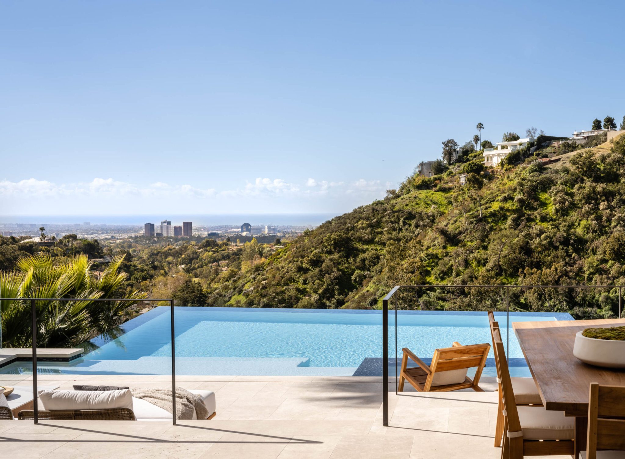 terrace with a infinity pool 