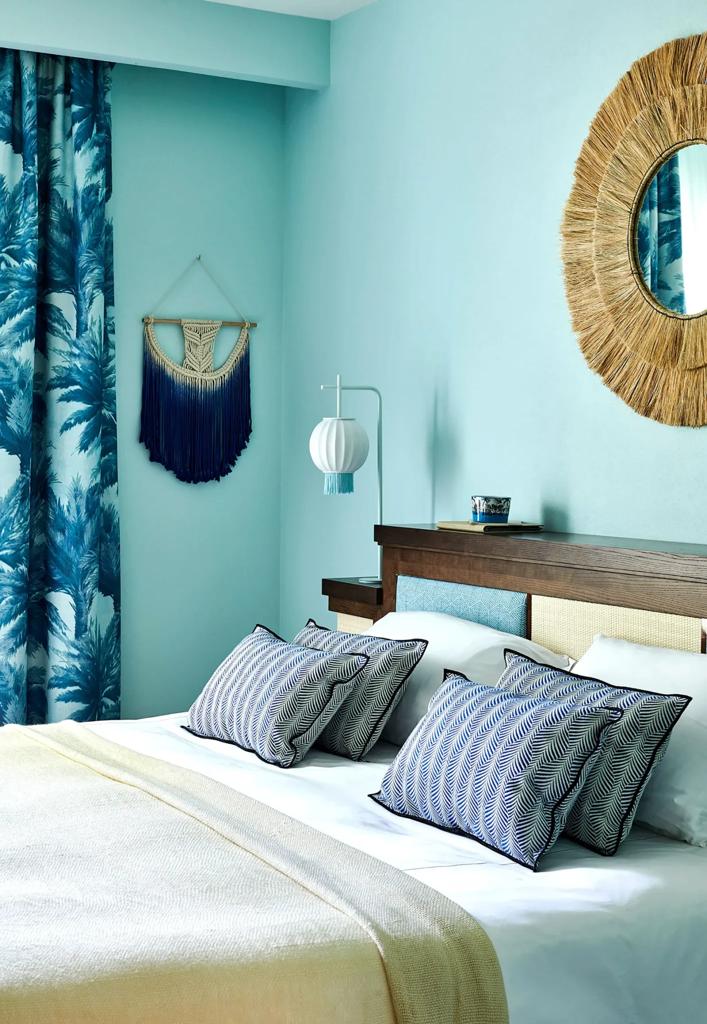 tropical guest room in blue tones