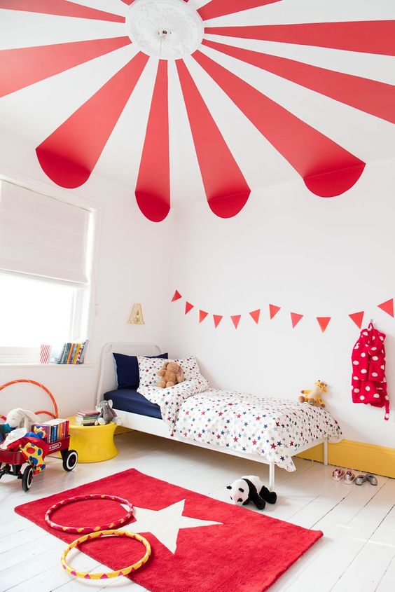 childreen red bedroom 