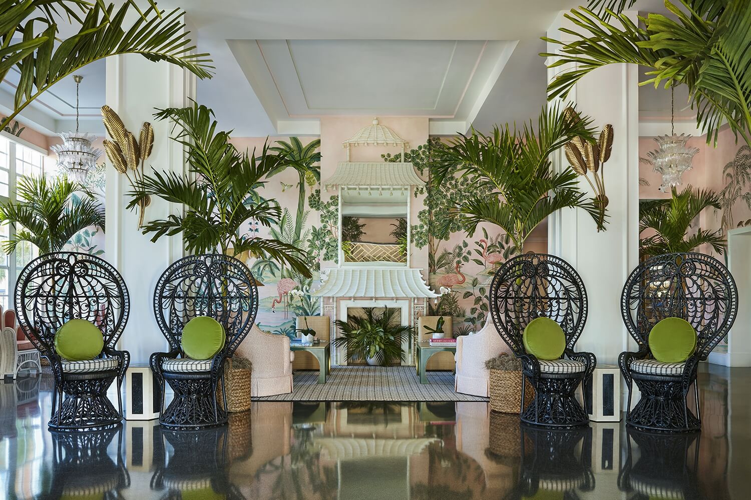 Luxury Art Deco Hotels - The Colony Palm Beach