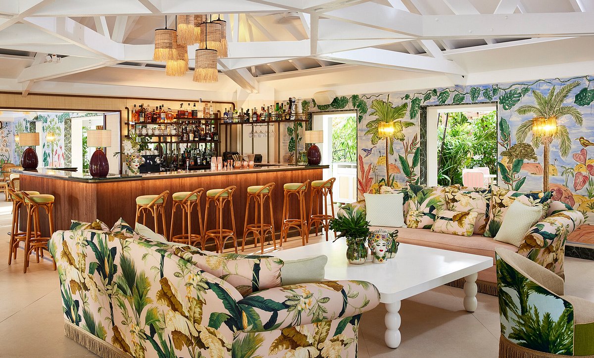 the tropical interior design of Tropical Hotel St. Barth